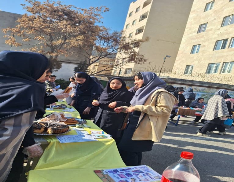 برگزاری بازارچه دانش آموزی به مناسبت دهه فجر